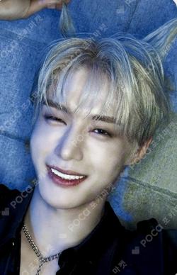 ZEROBASEONE KIM JIWOONG photocard image