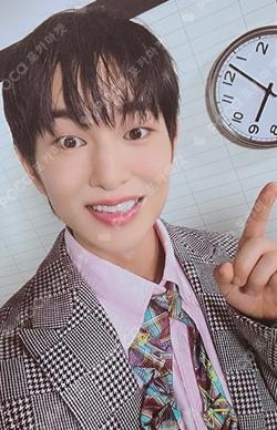 FLOW POP-UP STORE TRADING PHOTOCARD