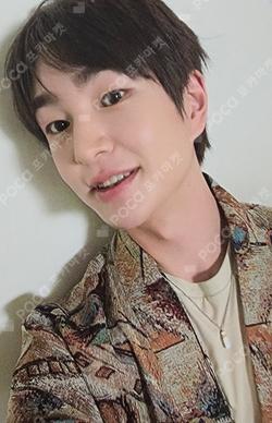 FLOW POP-UP STORE TRADING PHOTOCARD ONEW photocard image