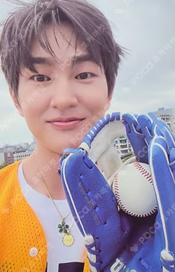 FLOW POP-UP STORE TRADING PHOTOCARD