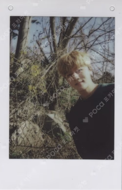 SF9 1st PHOTO BOOK L’Amitié