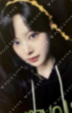 EASY YIZHIYU HONG EUNCHAE photocard image