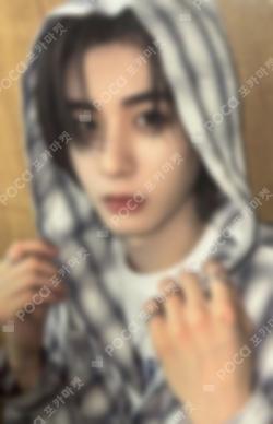 HOW? hello82 LEEHAN photocard image