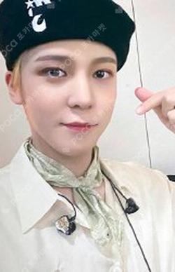 ATEEZ YUNHO photocard image