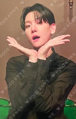 Hello, World POP-UP STORE LUCKY DRAW BAEKHYUN photocard image