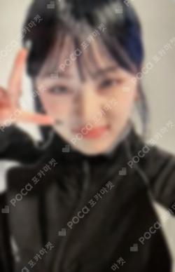 CRAZY COMPACT ver. STUDIO CHOOM Gift HUH YUNJIN photocard image