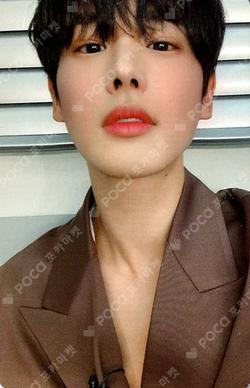 2022 VICTON FANMEETING Chronograph TRADING CARD BYUNGCHAN photocard image