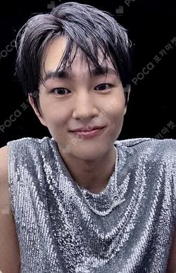 FLOW EVERLINE ONEW photocard image