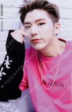 MONSTA X THE FIRST LIVE X-CLAN ORIGINS PHOTO CARD ALBUM + PHOTO CARD KIHYUN photocard image