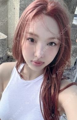 NA OFFICIAL MERCH REWARD NAYEON photocard image