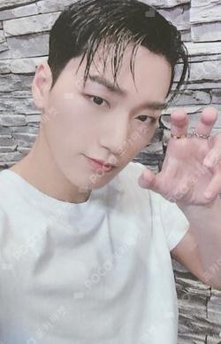 GOLDEN HOUR Part.1 WORK TO LIVE VER. ATEEZ OFFICIAL PLATFORM SAN photocard image