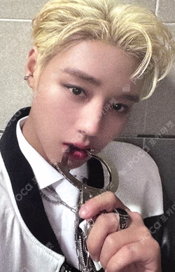 Message AGE ver. PRE-ORDER ONLY PARK JI HOON photocard image