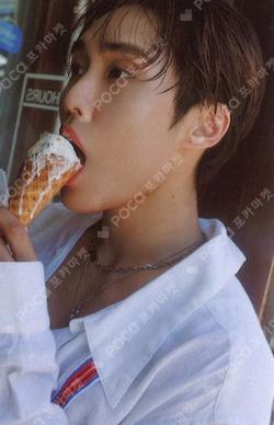 PHANTASY Pt.1 Christmas In August Platform Ver. Present Ver.