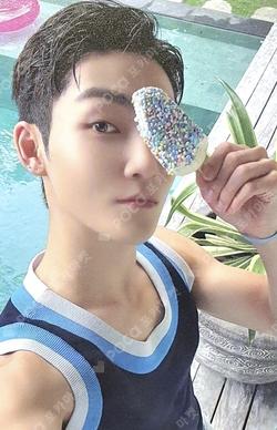 PHANTASY Pt.1 Christmas In August APPLEMUSIC