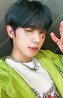 CONTINUE? Hellolive shop Chael photocard image