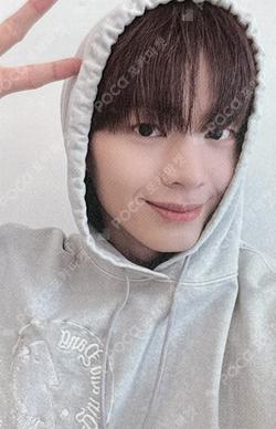 EXHIBITION : Look Closely M2U YOOK SUNGJAE photocard image
