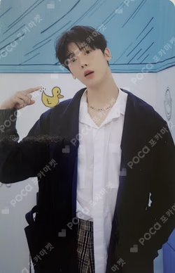 2023 SEASON’S GREETINGS TRADING CARD