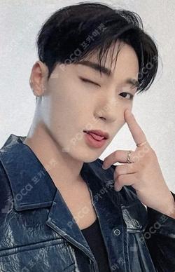 ATEEZ SAN photocard image