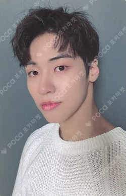 1st Photo Book : Light in the Dark PHOTO CARD SET B ver.