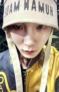 HARD RANDOM TRADING CARD A VER. Key photocard image