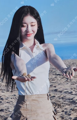 ITZY 2024 SEASON'S GREETINGS [Best Friends Forever] TRADING CARD