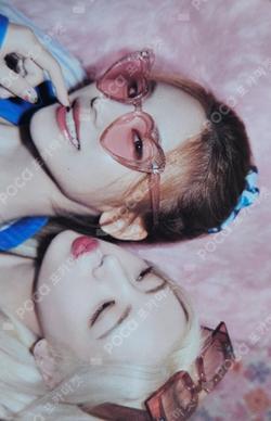 ITZY 2024 SEASON'S GREETINGS [Best Friends Forever] TRADING CARD Unit photocard image