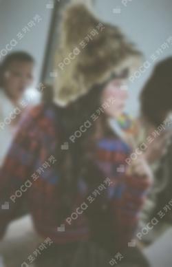 CRAZY Mini Photo Card KAZUHA photocard image