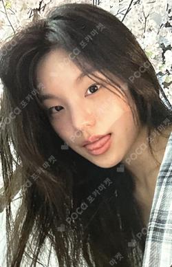 GOLD BROADCAST YEJI photocard image