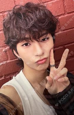 LIVE and FALL WITHMUU O.de photocard image
