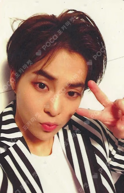 LOVE ME RIGHT CHINESE Ver. SMTOWN MUSEUM XIUMIN photocard image
