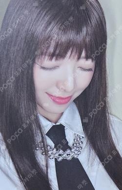 GOLD DIGIPACK VER. YUNA photocard image