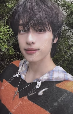 LIVE and FALL WHOSFAN LUCKY DRAW Gaon photocard image