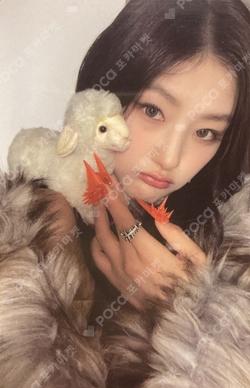 KISS OF LIFE X Rockfish Weatherwear X MUSINSA POP-UP Store MINI PLUSH KEY RING