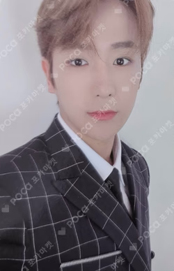 THE BOYZ FAN-CON THE FILM FESTIVAL PHOTOCARD HOLDER SET RED