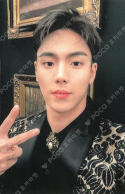 FATAL LOVE KiT Ver. SHOWNU photocard image
