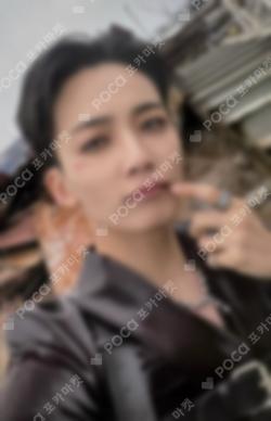 Face the Sun YIZHIYU JEONGHAN photocard image