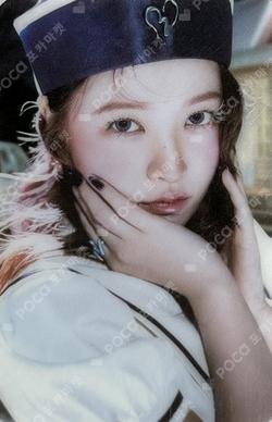 Red Velvet YERI photocard image