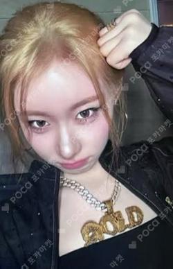 GOLD SPECIAL EDITION GOLD Ver. CHAERYEONG photocard image