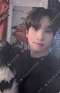 THE BOYZ POP-UP STORE THE AZIT RANDOM PEAK KEYRING & PHOTOCARD