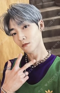 DICON ISSUE N°13 : THE BOYZ BOn voYage A-type