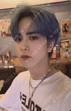 DICON ISSUE N°13 : THE BOYZ BOn voYage A-type