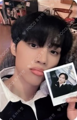 THE BOYZ POP-UP STORE THE AZIT RANDOM PEAK KEYRING & PHOTOCARD