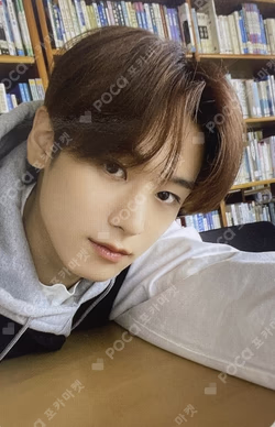 THE BOYZ POP-UP STORE THE AZIT TRADING CARD