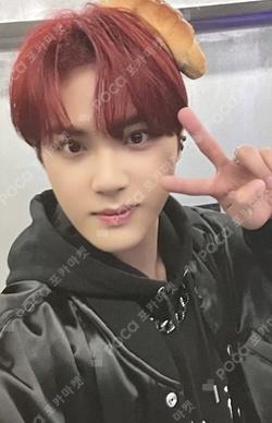 DICON ISSUE N°13 : THE BOYZ BOn voYage B-type JU HAKNYEON photocard image