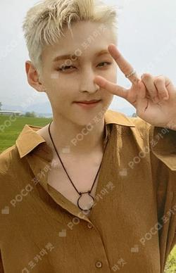 9loryUS GOLDEN CHASER Ver. ZUHO photocard image