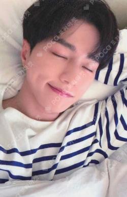 24/7 KTOWN4U L photocard image