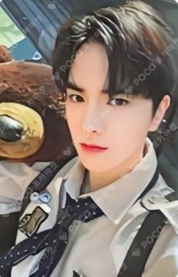 2023 SEASON'S GREETINGS THE BOYZ SCOUT KTOWN4U YOUNGHOON photocard image