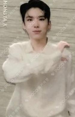 WE ARE HERE KIHYUN photocard image