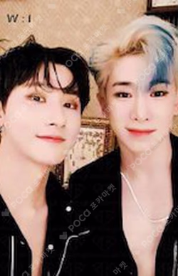 WE ARE HERE Unit photocard image