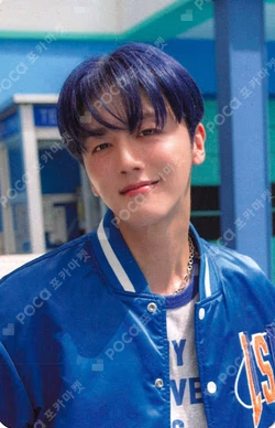 FANTASY POP-UP STORE PASSPORT CASE